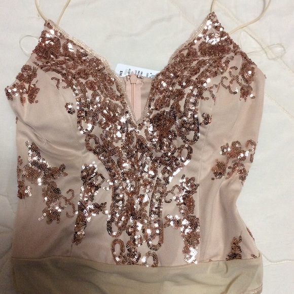 BNWT gold-sequined tan bodysuit - Size S - Picture 3 of 4